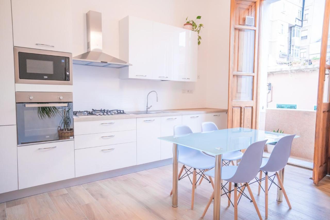 Minimalist Chic A Villanova 3Bdr - 2Bth - Wifi Cagliari Exterior photo