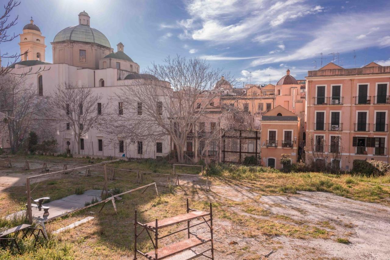 Minimalist Chic A Villanova 3Bdr - 2Bth - Wifi Cagliari Exterior photo